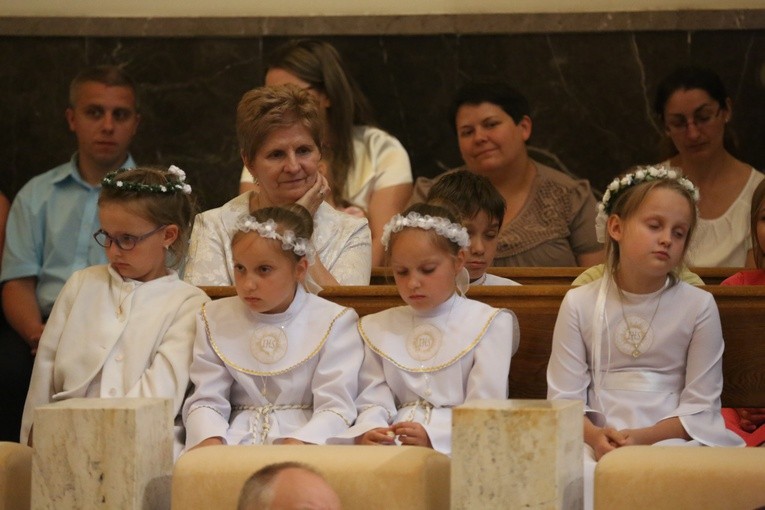 Pielgrzymka dzieci wczesno- i pierwszokomunijnych do katowickiej katedry