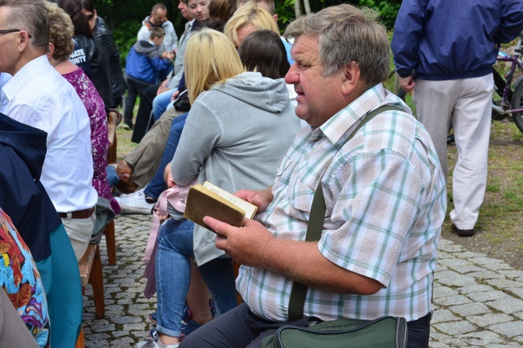 Góra Igliczna - przygotowanie do Mszy św. 