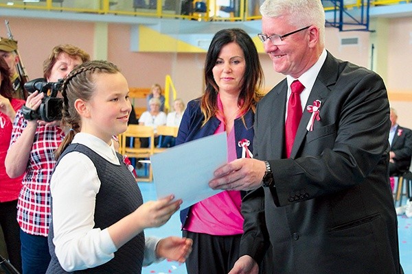 Laureatką festiwalu została Anastazja Maciąg z Katolickiej Szkoły Podstawowej im. Świętej Rodziny w Olsztynie,  II miejsce zajęła Marietta Ostapczuk ze Szkoły Podstawowej nr 3 w Biskupcu, zaś III  – Wiktoria Matuszów  ze Szkoły Podstawowej we Franknowie.