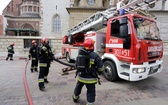 Ćwiczenia strażaków na Wawelu