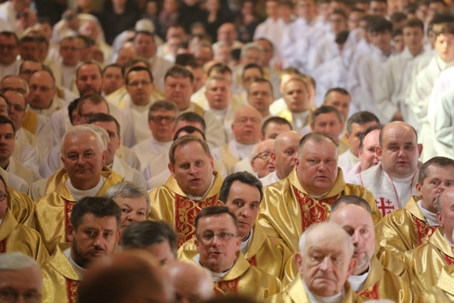 Kapłani diecezji bielsko-żywieckiej w katedrze