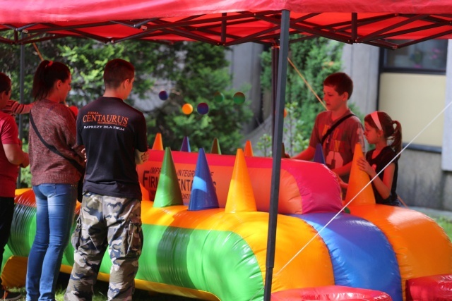 Piknik rodzinny w bielskiej parafii NSPJ 2016