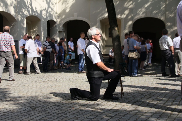 Prymas Polski na pielgrzymce mężczyzn i młodzieńców