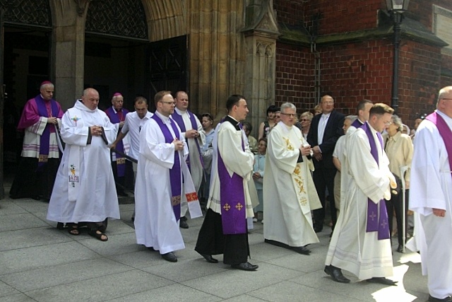 Intronizacja relikwii cudu eucharystycznego