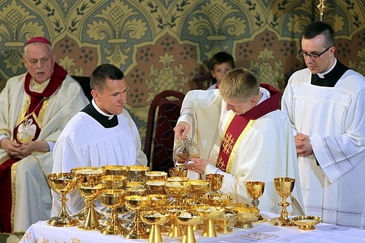 Intronizacja relikwii cudu eucharystycznego