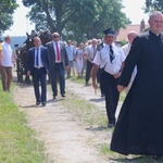 Odsłonięcie głazu bp. Wacława Leszczyńskiego