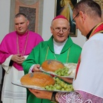 Odsłonięcie głazu bp. Wacława Leszczyńskiego