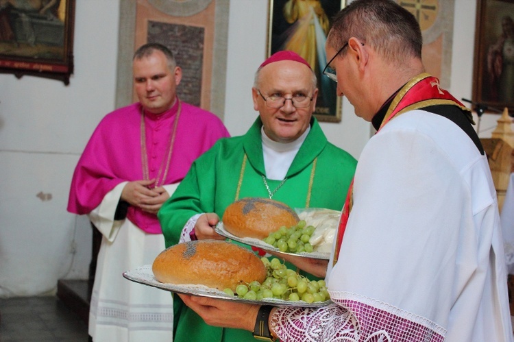 Odsłonięcie głazu bp. Wacława Leszczyńskiego