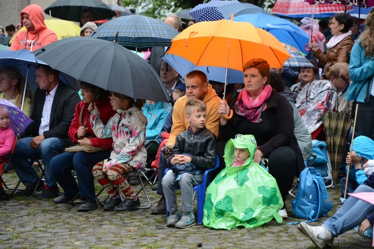 Pielgrzymka dzieci u św. Anny