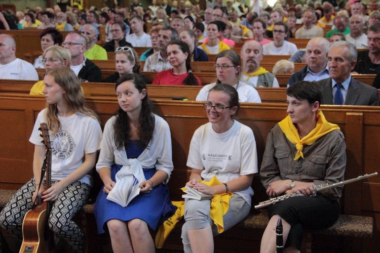 Kaszubscy pątnicy w swarzewskim sanktuarium