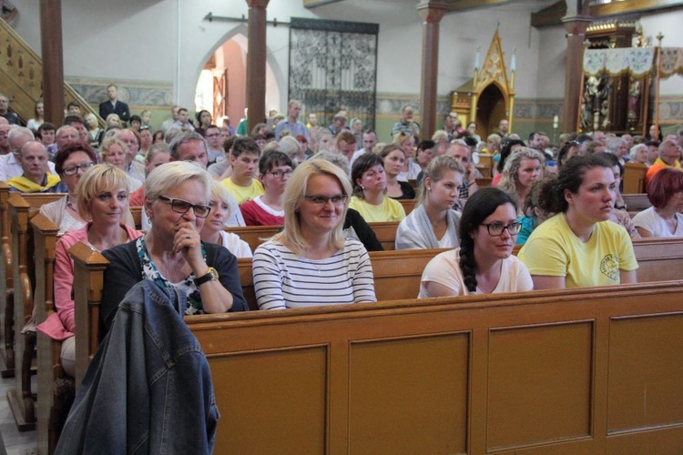 Kaszubscy pątnicy w swarzewskim sanktuarium