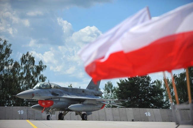 Polskie F-16 lecą do Kuwejtu