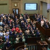 Sejm nie zgodził się na odwołanie szefa MON