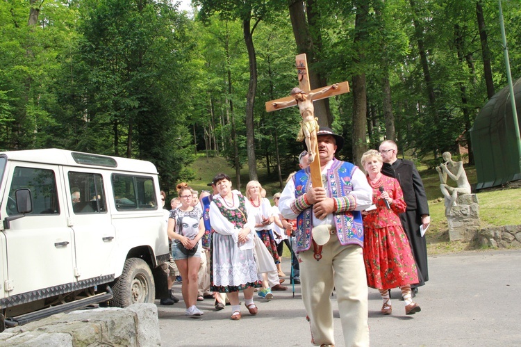 Droga krzyżowa na Bryjarkę