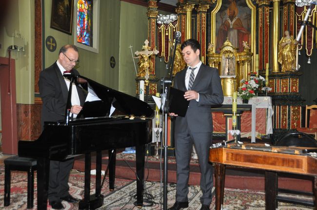 Koncert muzyki sakralnej w kościele w Gloinianach 