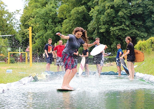 W tym roku nowością był m.in. skimboard.