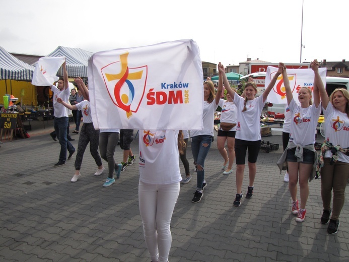 Flash mob przed ŚDM w Przasnyszu