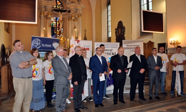 Razem ze stroną kościelną współorganizatorami koneckich Dni w diecezji są: Starostwo Powiatowe w Końskich, Urząd Miasta i Gminy w Końskich oraz gminy powiatu koneckiego