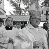 Abp Zygmunt Zimowski w zbudowanym dzięki jego zaangażowaniu ośrodku Charytatywno-Edukacyjnym "Emaus" w Turnie koło Białobrzegów