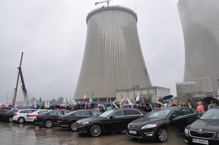 Protest przy Elektrowni Opole