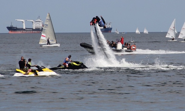 Flyboarding to sport bardzo widowiskowy