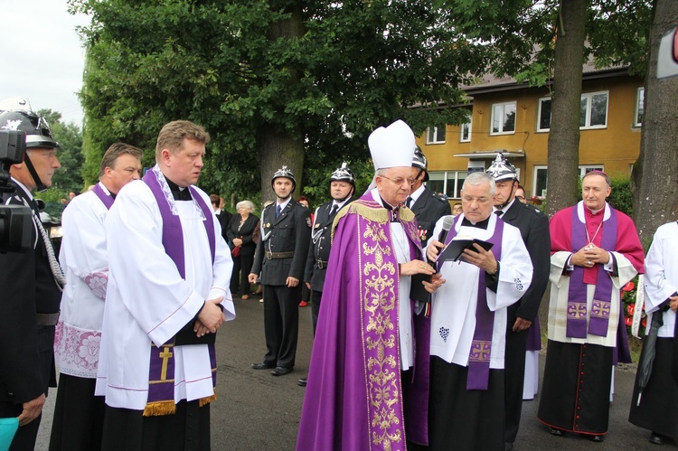 Diecezja tarnowska żegna abp. Z. Zimowskiego