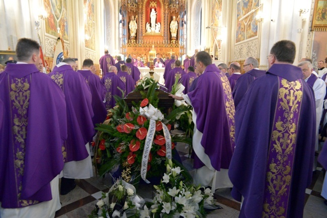 Diecezja radomska żegna śp. abp. Zygmunta Zimowskiego