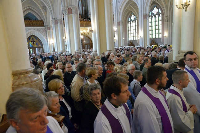 Diecezja radomska żegna śp. abp. Zygmunta Zimowskiego