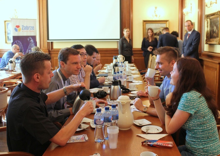 Spotkanie delegacji ŚDM w zabrzańskim ratuszu