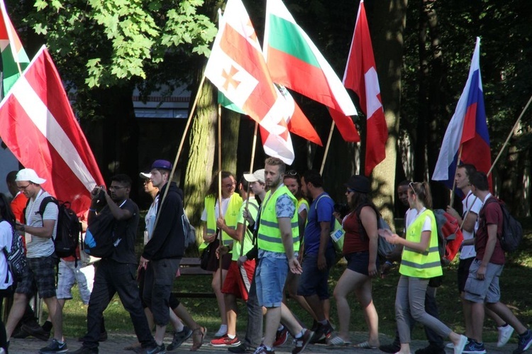 Uroczystości w parku dzikowskim