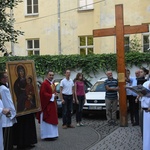 Symbole ŚDM w kościele Świętego Krzyża