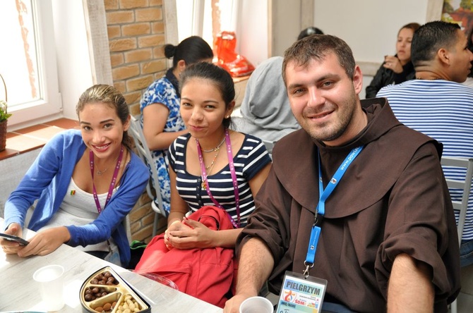 Pielgrzymi ŚDM w placówkach pomocowych w Koszalinie
