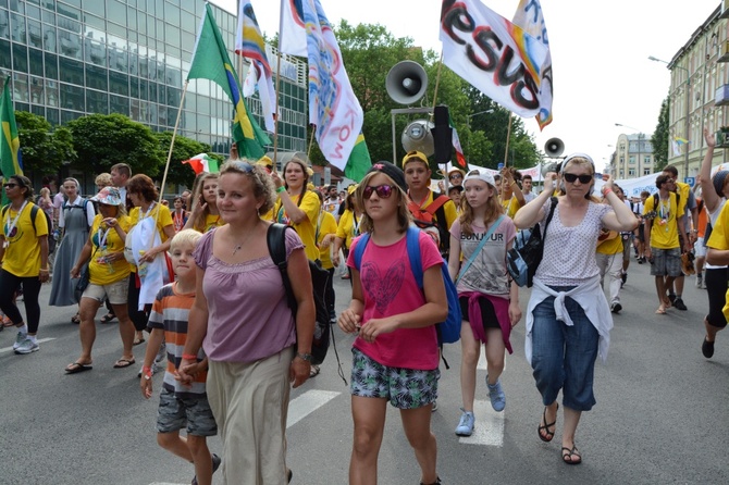 Marsz młodego Kościoła przez Opole