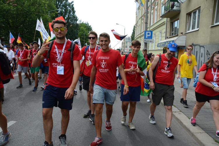 Marsz młodego Kościoła przez Opole