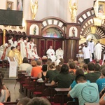 Eucharystia z widokiem na stadion