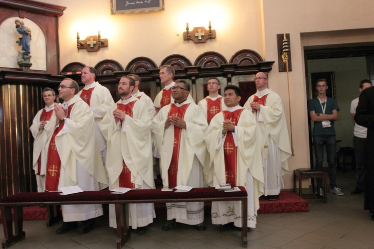 Eucharystia z widokiem na stadion