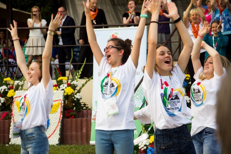 ŚDM w Gietrzwałdzie. Prezentacja grup