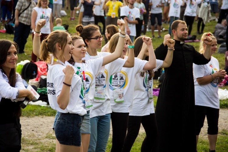 ŚDM w Gietrzwałdzie. Prezentacja grup