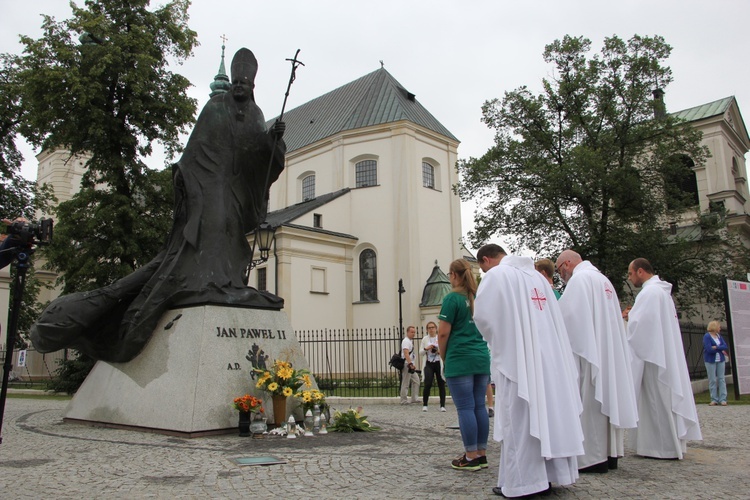 Msza św. na Starym Rynku w Łowiczu