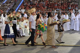 Łódź: 12 tys. osób na Mszy św. w Atlas Arenie