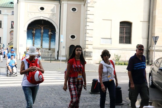 Pielgrzymi ŚDM na ulicach Krakowa