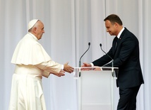Prezydent przywitał papieża na Wawelu