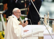 Papież: Nie ma wystąpienia Boga, które rozwiązywałoby kwestię polityczną