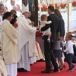 Franciszek u stóp Maryi