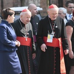 Papież w Auschwitz. Poruszające zdjęcia