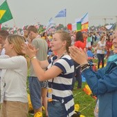 Radość łowickich pielgrzymów na Błoniach krakowskich