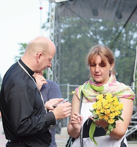 Dorota Życzkowska i ks. Roman Thiel, współorganizator Dni w Diecezji.