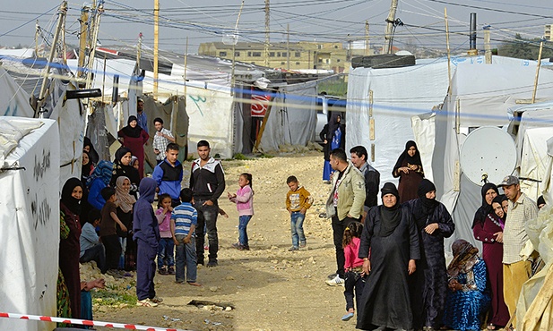 W obozie dla uchodźców w dolinie Bekaa w Libanie Syryjczycy czekają na zakończenie wojny lub na możliwość rozpoczęcia nowego  życia w Europie.