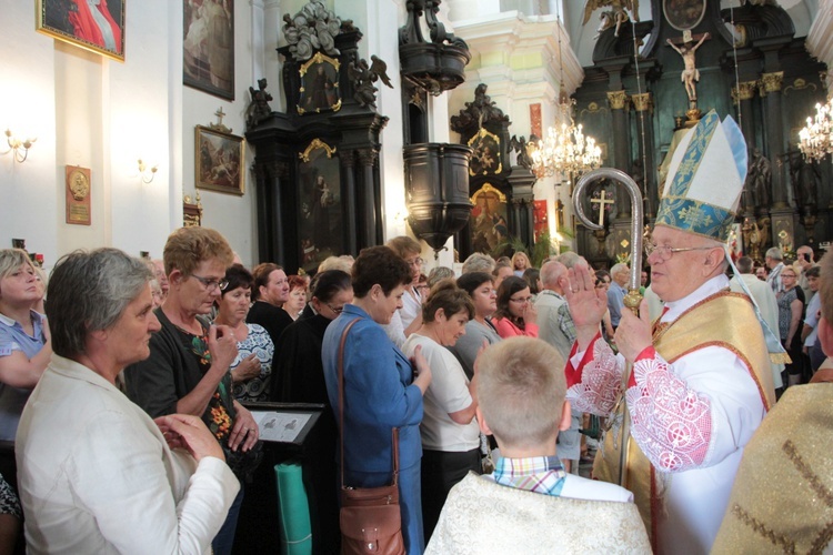 Msza św. za ojczyznę i Apel Poległych w Miedniewicach