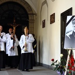 Uroczystości pogrzebowe kard. Macharskiego - kościół franciszkanów